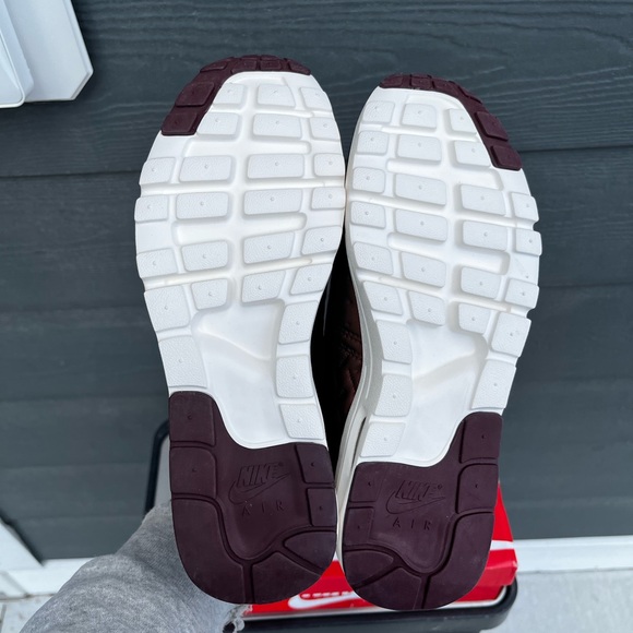 Size 7.5W - Nike Air Max 1 Ultra Premium jacquard "metallic Mohogany" - Picture 3 of 5